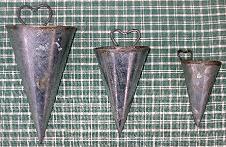 ORNAMENT VICTORIAN CONE SET w/WIRE HEART ON BACK FOLK ART TIN